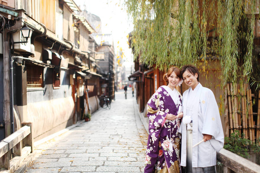 祇園で結婚式の前撮り和装写真 京都ブライダルフォトワークス